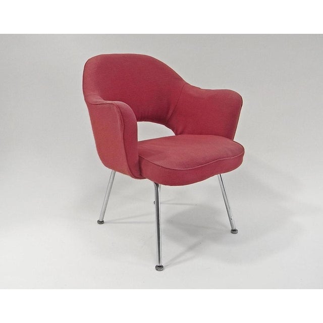 An identical piece in green fabric is also available. This piece has an attribution mark, I am sure that it is completely...
