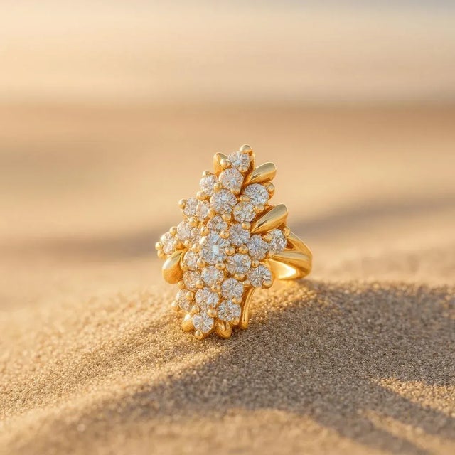 Metal 14k Yellow Gold Diamond Cluster Ring, Size 6.75 For Sale - Image 7 of 7