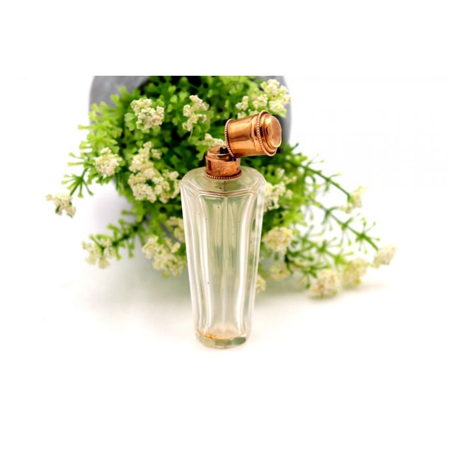 Perfume Bottle in Glass and 15 Karat Gold For Sale - Image 6 of 6