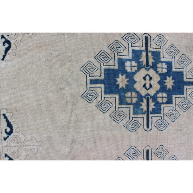 Textile Cream and Blue Geometric Medallion Design Vintage Turkish Oushak Rug For Sale - Image 7 of 10