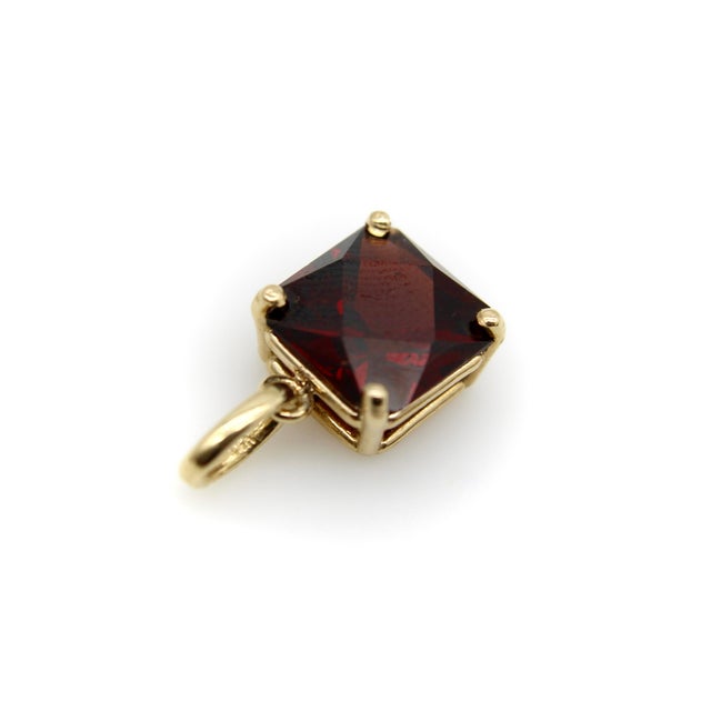 14k Gold Mounted Fancy Cut Tanzanian Garnet Pendant For Sale - Image 4 of 10