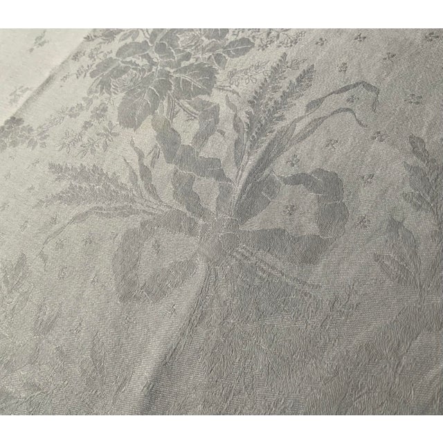 Pair of French Belle Époque Monogrammed Damask Linen Napkins, C. 1900 For Sale - Image 4 of 8