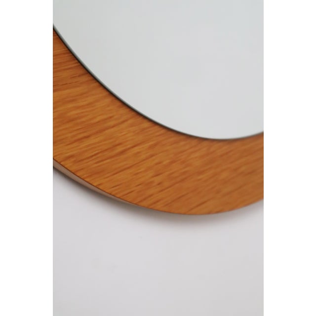 1970s Scandinavian Round Wall Mirror in Oak, Denmark, 1970s For Sale - Image 5 of 11