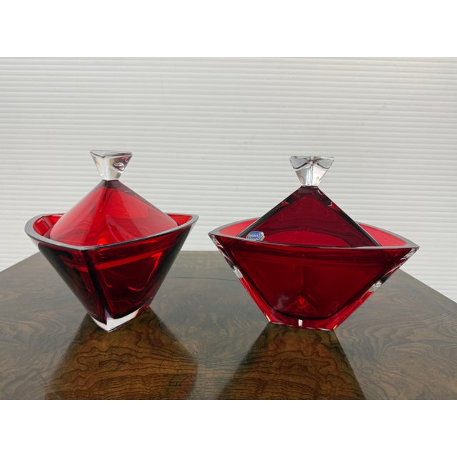 Red Bohemia Crystal Lidded Geometric Bowls, Pair For Sale - Image 8 of 12