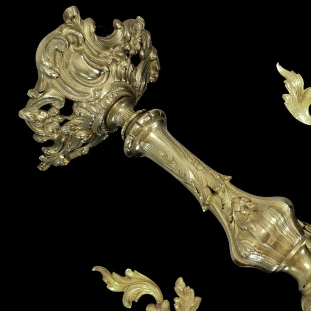 Gold Antique French Art Nouveau Bronze 4-Light Chandelier with Frosted Glass Tulip Flower Shades and Acanthus Leaves, 1890s For Sale - Image 8 of 18