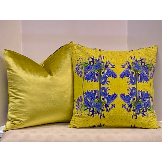 2020s Lilly of Nile Against Gold Paisley, B. Luke Designer Pillows For Sale - Image 5 of 6