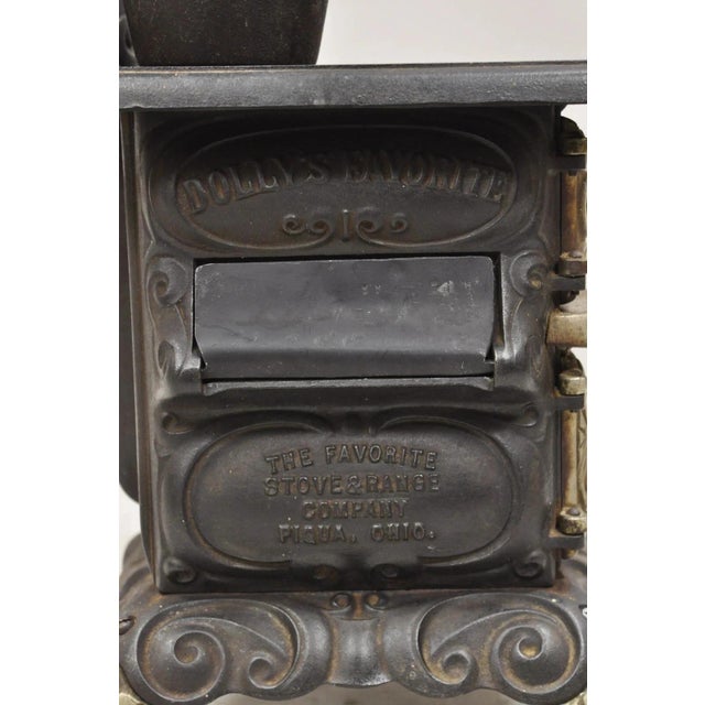 Antique Dolly's Favorite Cast Iron Child Salesman Sample Stove by Favorite Stove For Sale - Image 10 of 14