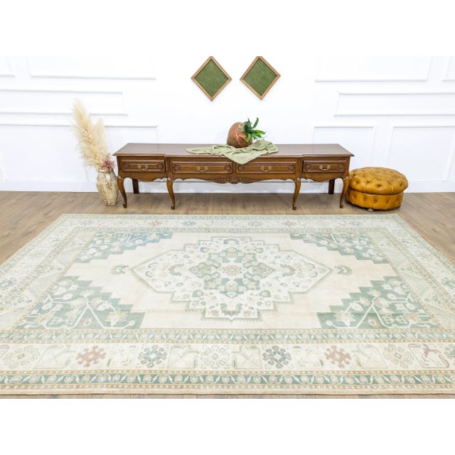 Mid-Century Modern Vintage Turkish Rug - Handwoven Wool With Faded Medallion - Mid-Century Anatolian Beauty - 6'9" X 9'10" For Sale - Image 3 of 16