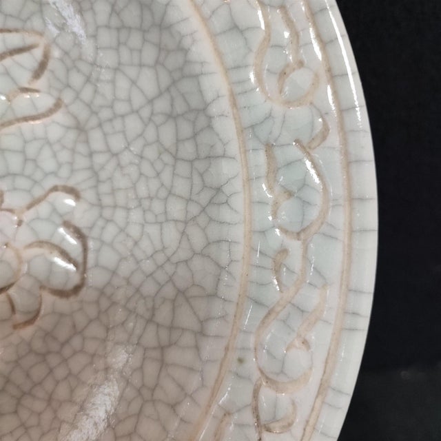 Ceramic Chinese Ceramic Plate,Guan Ware Crackle Glaze Porcelain Plate Hand Carved Flowers Pattern For Sale - Image 7 of 10