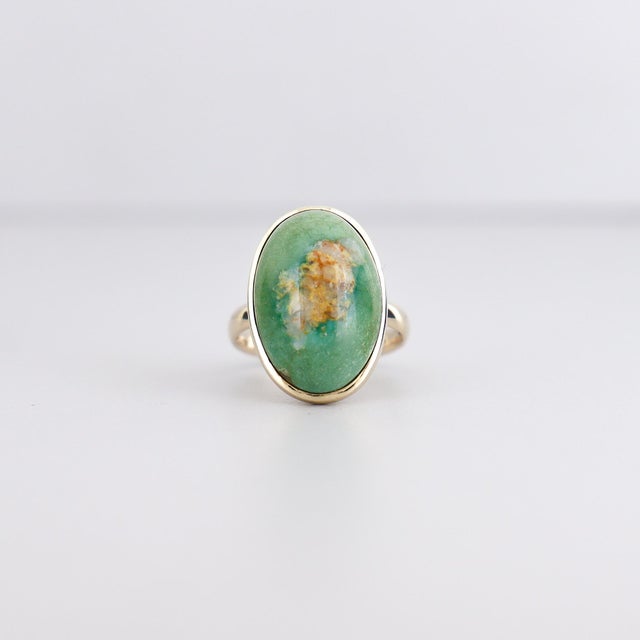 Late 20th Century Signed Vintage Southwestern 14k Gold & Royston Turquoise Cabochon Cocktail Ring For Sale - Image 5 of 16
