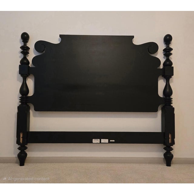 This stunning four-poster queen bed frame is in excellent condition with no marks or scratches. The matte finish gains a...