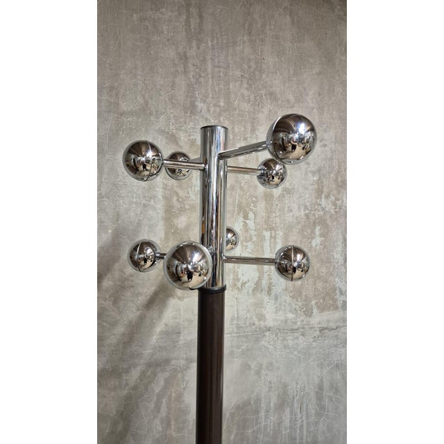 Wood Vintage Coat Rack with Umbrella Stand in Chrome-Plated Metal and Wood, 1940s For Sale - Image 7 of 9