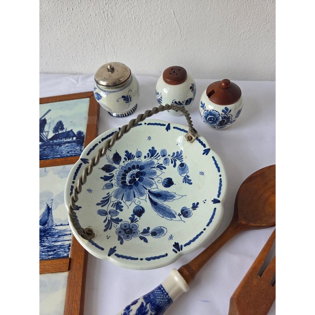 Ceramic Vintage Delft Blue Tiles, Salt and Pepper Shaker, and Tray, 1920s, Set of 7 For Sale - Image 7 of 12