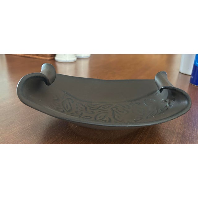 Late 20th Century Hilborn Art Pottery Sculptural Trinket Dish For Sale - Image 4 of 6
