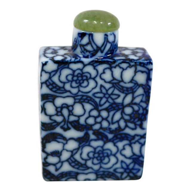 Vintage Blue and White Floral Chinese Snuff Bottle With Green Stone Top For Sale