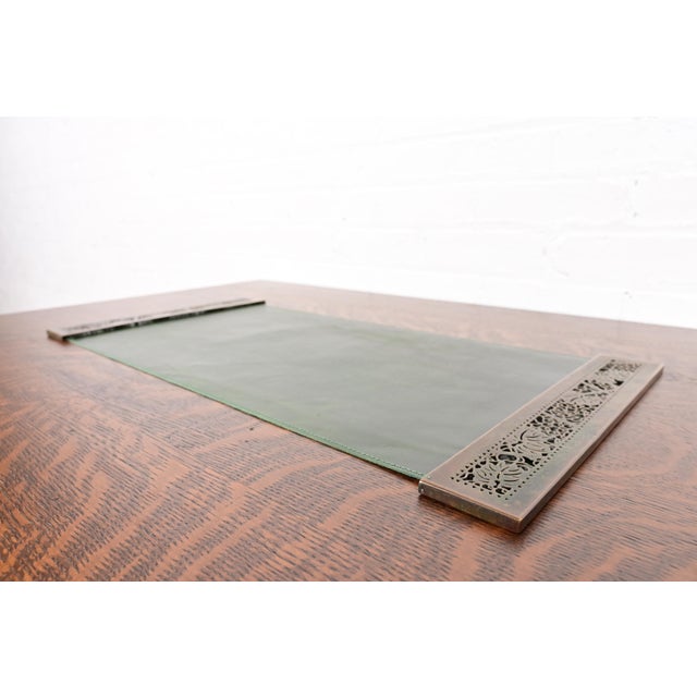 Early 20th Century Tiffany Studios New York Grapevine Bronze Blotter Ends With Leather Desk Blotter For Sale - Image 5 of 11