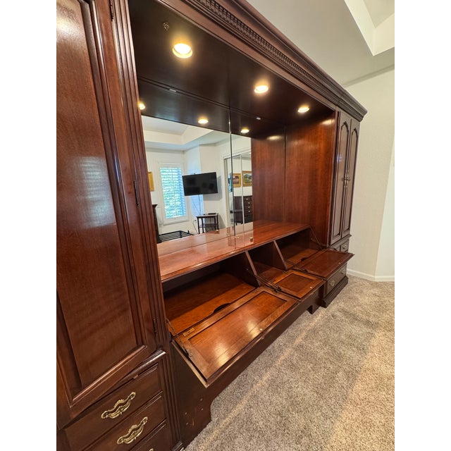 1980s Vintage Thomasville Illuminated Cherry Queen Bed Unit- Headboard, Bridge, Nightstand Armoires, & Mirror For Sale - Image 5 of 18