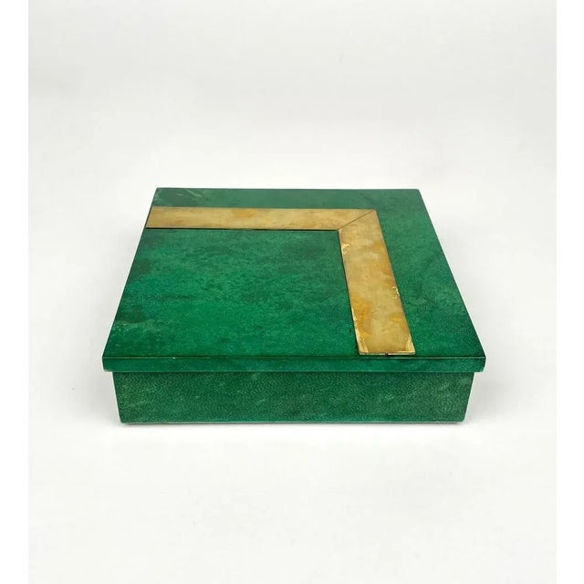 1960s Square Box in Green Goatskin & Brass by Aldo Tura, Italy, 1960s For Sale - Image 5 of 15