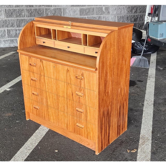 1970s Vintage Scandinavian Danish Modern Post MCM Teak Cylinder Roll Top Desk. C1970 For Sale - Image 5 of 13