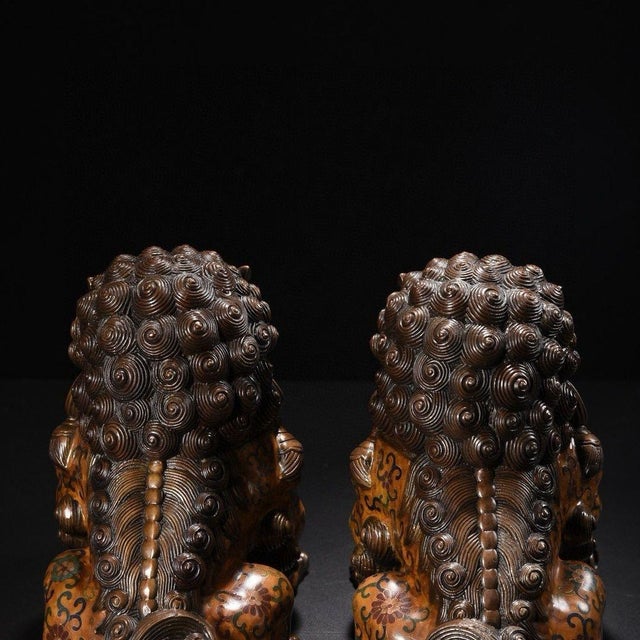 Pair of Cloisonne Enameled Guardian Lions – 10" Foo Dogs With Intricate Floral Motifs For Sale - Image 4 of 9