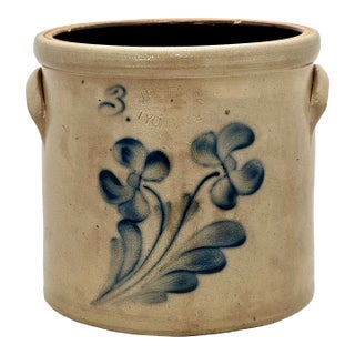 Excellent Antique 1870s American Blue Double Flower Decorated 3 Gallon Stoneware Crock by J Fisher in Lyons New York For Sale
