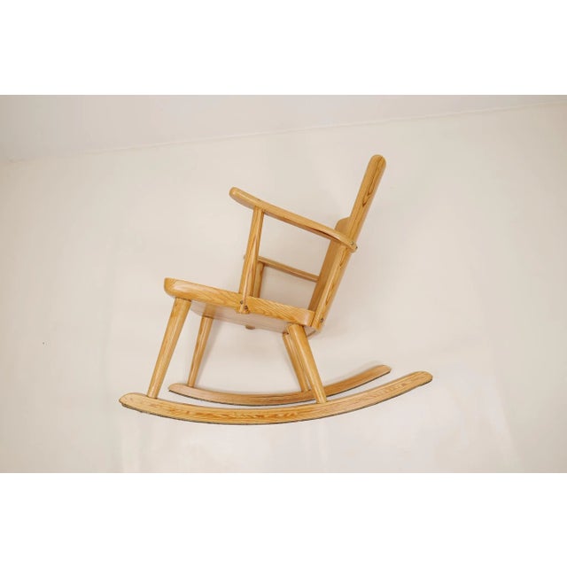 Mid-Century Rocking Chair in Pine from Göran Malmvall, Sweden, 1940s For Sale - Image 15 of 18