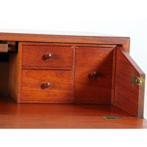 Mid-Century Modern Scandinavian Chest of Drawer in Teak attributed to Borge Mogensen, 1950s For Sale - Image 6 of 13