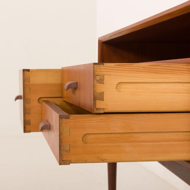 Brown Mid-Century Scandinavian Vanity with Adjustable Mirror, 1960s For Sale - Image 8 of 18