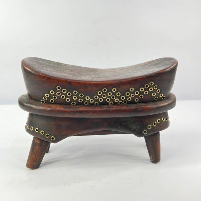 African Early 20th Century Dinka Stool Headrest For Sale - Image 3 of 6