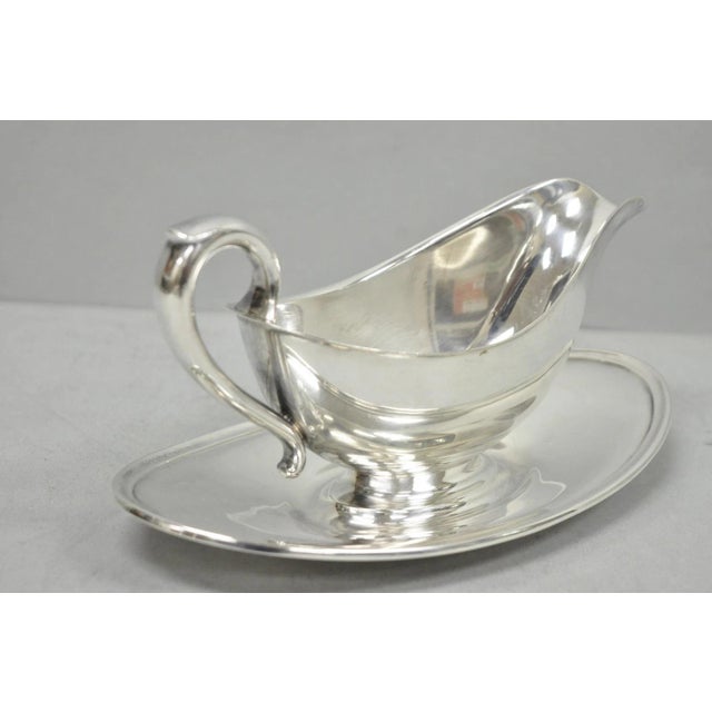 Vintage Gorham Y430 Victorian Silver Plated Gravy Sauce Boat w/ Attached Dish. Circa Mid 20th Century. Measurements: 4" H...