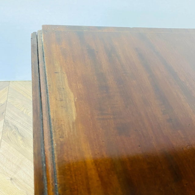 English Victorian Pembroke Table in Mahogany on Castors For Sale - Image 11 of 13