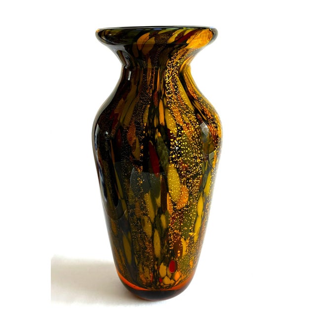 Modern Glass Vase With Splatters and Gold Dust in Murano Style For Sale - Image 4 of 14