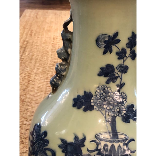 Mid 19th Century Large Collection of Blue & White Chinese Vases -Set of 3 For Sale - Image 5 of 13