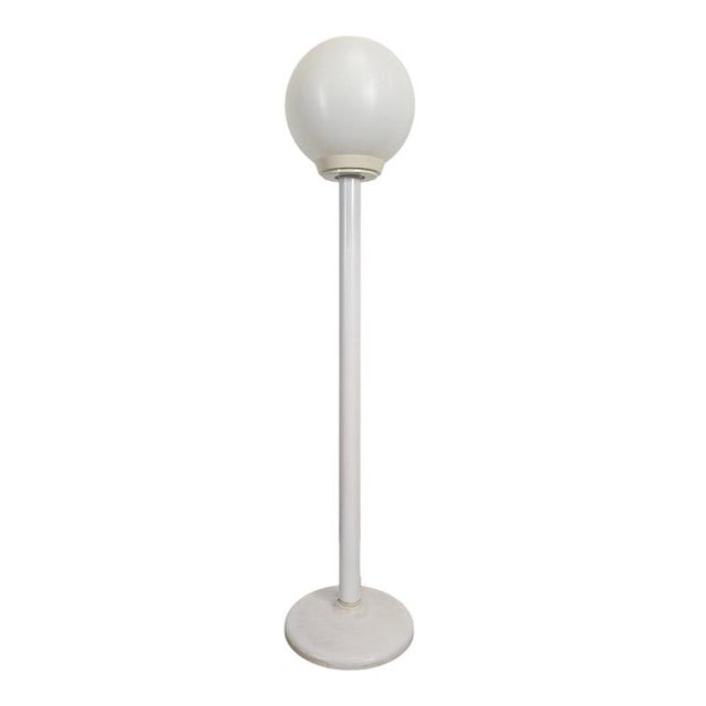 1970s Space Age Floor Lamp in White Plastic, 1970s For Sale - Image 5 of 5
