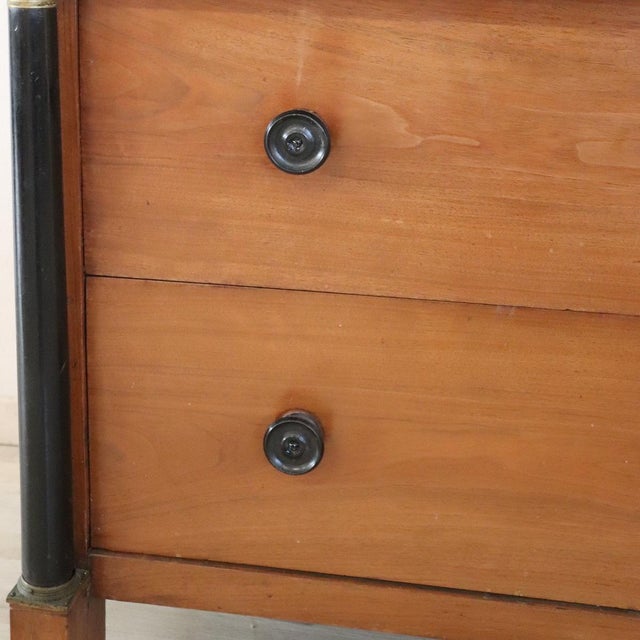 Antique Early 19th Century Walnut Chest of Drawers For Sale - Image 5 of 14