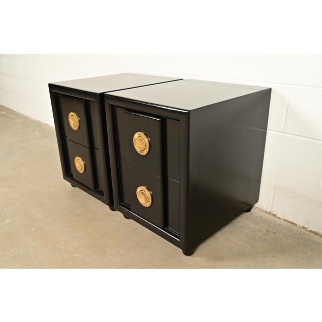 Mid-Century Modern Karpen of California Mid-Century Modern Hollywood Regency Black Lacquered Nightstands | Circa 1950s For Sale - Image 3 of 15