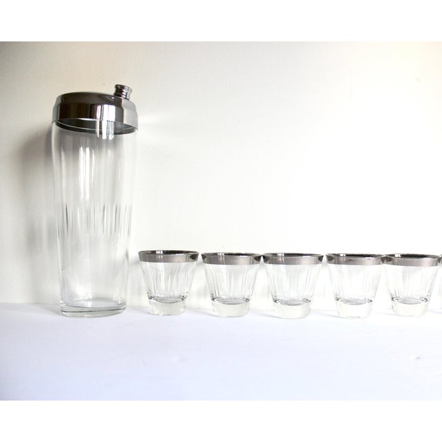 1960s Cocktail Shaker Mid-Century Modern Etched Glass With 5 Silver Rimmed and Etched Glasses Martini Set- 6 Pieces For Sale - Image 10 of 10