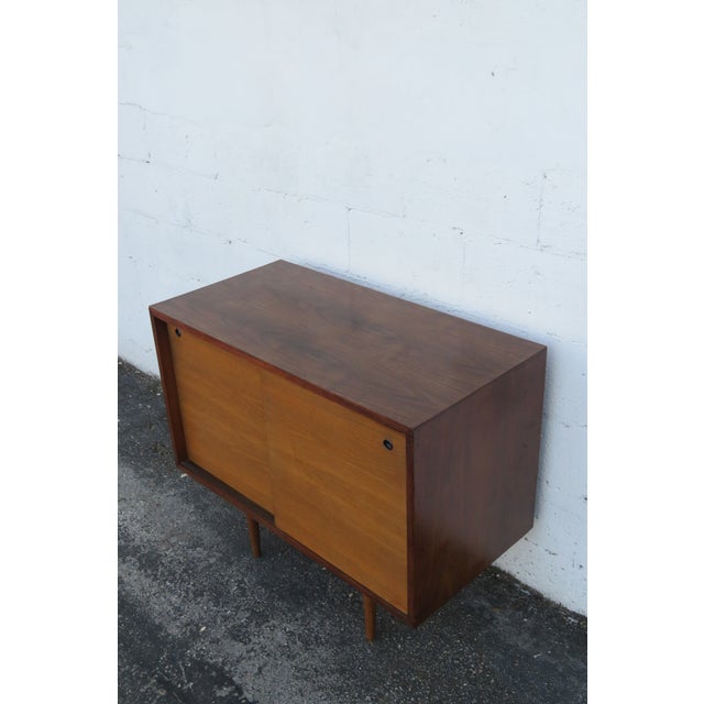 Mid Century Modern Server Buffet Tv Cabinet 6266 For Sale - Image 15 of 17