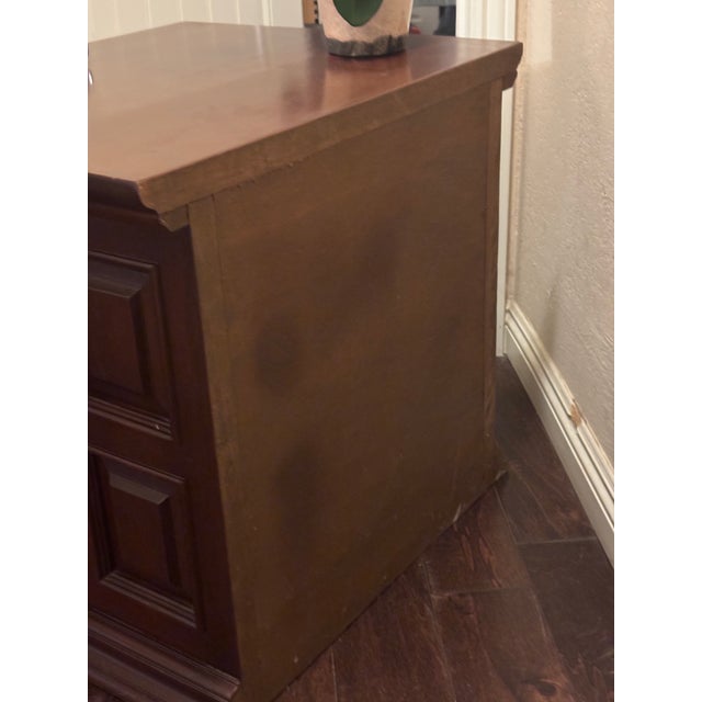 Auburn 1990s Traditional Carved Wood 2-Drawer End Table / Nightstand For Sale - Image 8 of 14