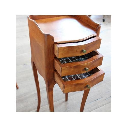 Type 'Petit' bedside tables (pair) Date approx. 1920 Style Louis XV Origin France Materials Cherry Model Small bedside...