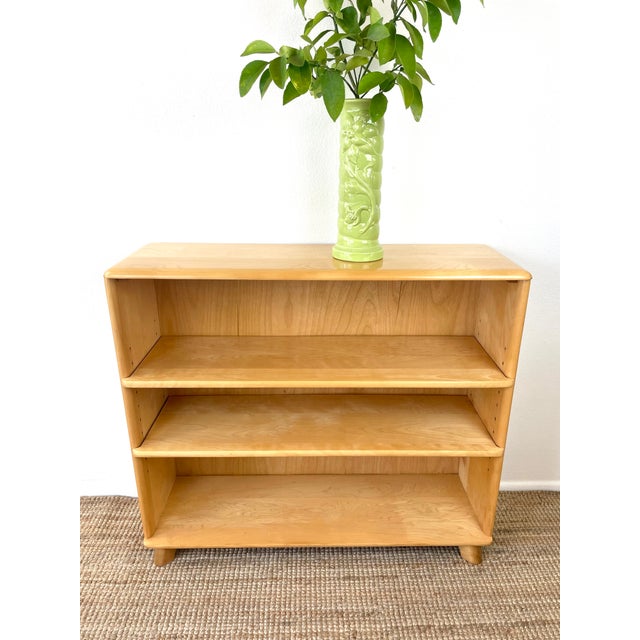 Mid-Century Modern Vintage Mid-Century Modern Heywood Wakefield Bookcase / Bookshelf For Sale - Image 3 of 14