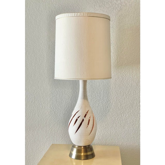 Metal Tall Mid Century Modern White Ceramic Table Lamp With Flame Design Circa 1960s For Sale - Image 7 of 9