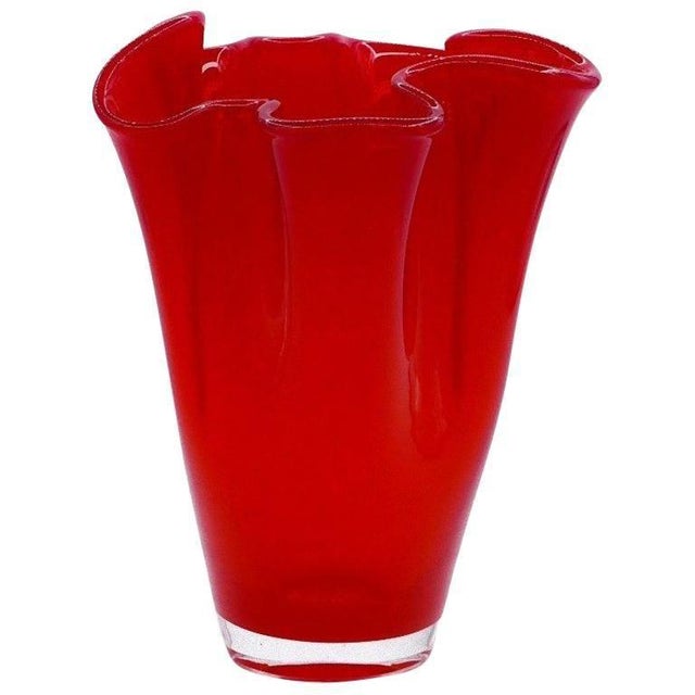 Vintage Chinese Handkerchief Vase For Sale - Image 5 of 5