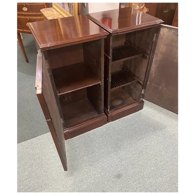 Century 1800 English George III Period Cabinets - a Pair For Sale In Mobile - Image 6 of 6