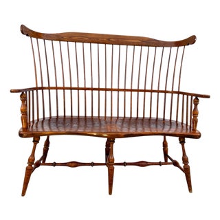 Early American Style Windsor Bench Settee For Sale