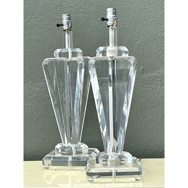 Mid-Century Modern Vintage Lucite Paddle Lamps - A Pair For Sale - Image 3 of 12