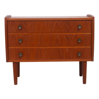 Mid-Century Modern Danish Teak Dresser, 1960s For Sale
