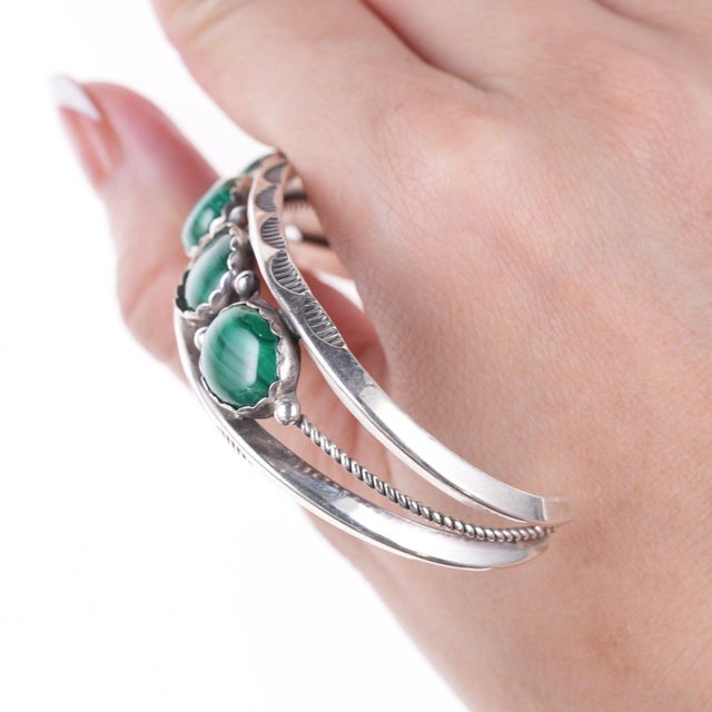 Late 20th Century 6.5" Vintage Larry Moses Yazzie Navajo Sterling and malachite bracelet For Sale - Image 5 of 10