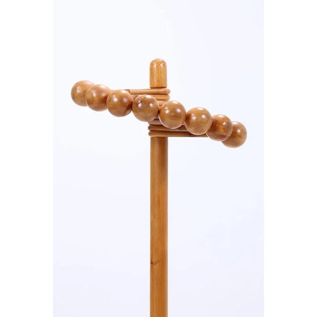 Mid-Century Pinewood Coat Rack with Rotating Spherical Hooks by Rainer Daumiller, 1960s For Sale - Image 4 of 12