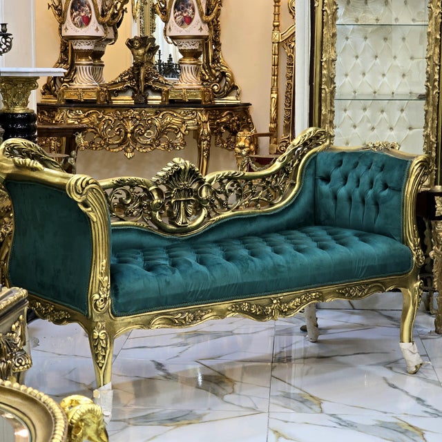2020s Baroque Style Green Velvet Settee Tufted For Sale - Image 5 of 14